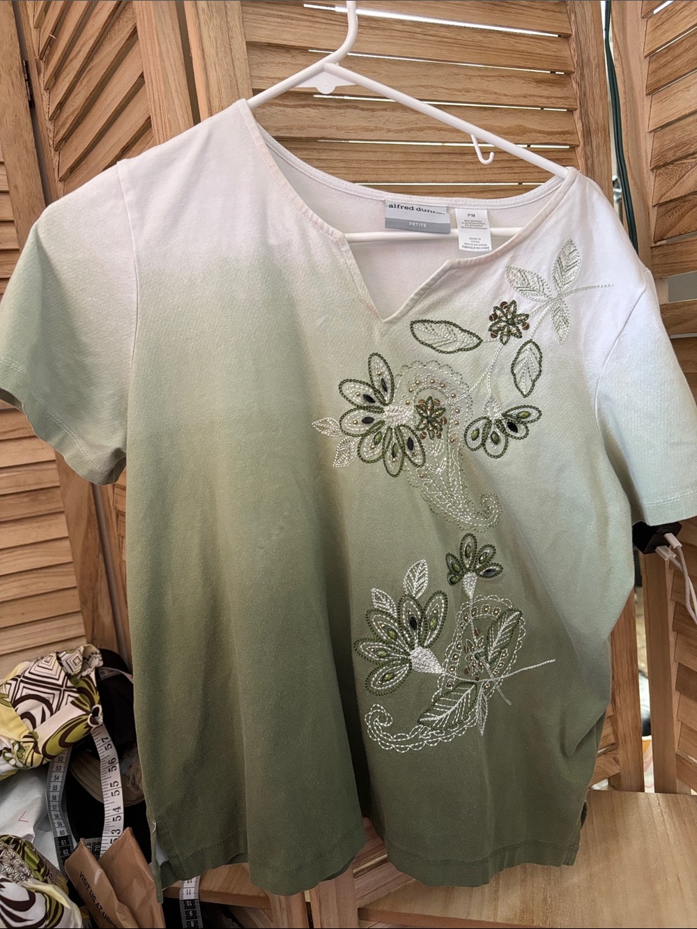 Alfred Dunner Green Ombre Floral Embellished Women's Top Petite Medium